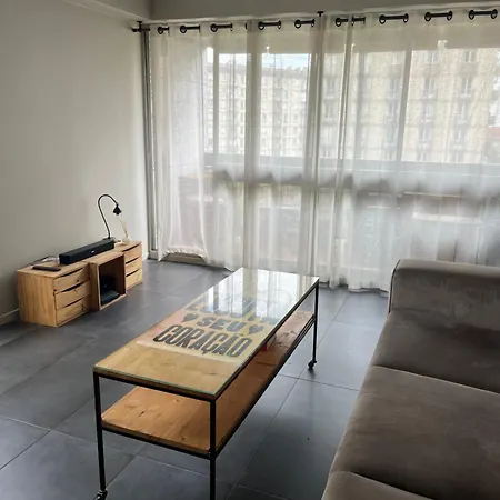 Apartment Terrasse Avec Vue, Proche Bercy-paris, 3 Pieces Spacieux Et Confort *